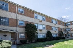 7901 S Paxton Ave Apartments Chicago Exterior
